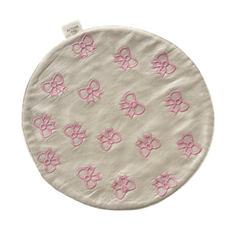 Jou Quilts - Jou Embroidery serviet til brødkurv - Small Bows Pink
